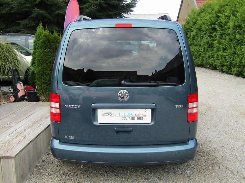 Volkswagen Caddy (2015) MAXI 1.6 TDI 75kW  7 MÍST - fotka 12 z 44