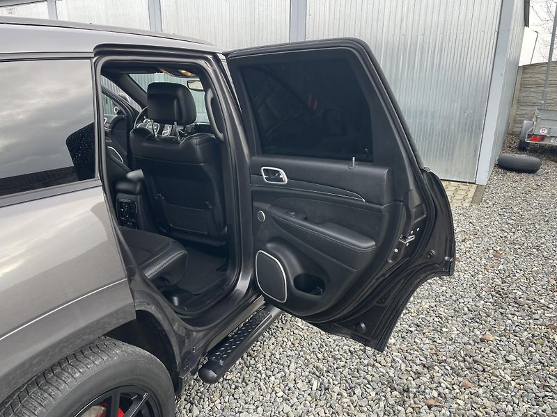 Jeep Grand Cherokee 6.4i 480PS HEMI SRT CZ 78000KM - fotka 124 z 187