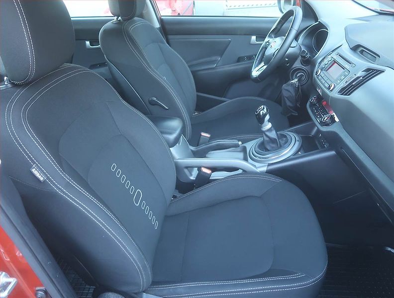 Kia Sportage (2015) 1.7 CRDi, Serv.kniha, Tempomat - fotka 9 z 14