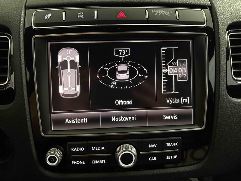 Volkswagen Touareg (2015) Exclusive V6 3,0 TDI  - fotka 19 z 35