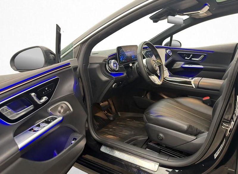Mercedes-Benz EQE 350 AMG 4M Kamera LED BLIS  - fotka 8 z 34