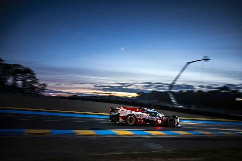 Letošní závod 24 hodin Le Mans objektivem českého fotografa Ondřeje Kroutila.