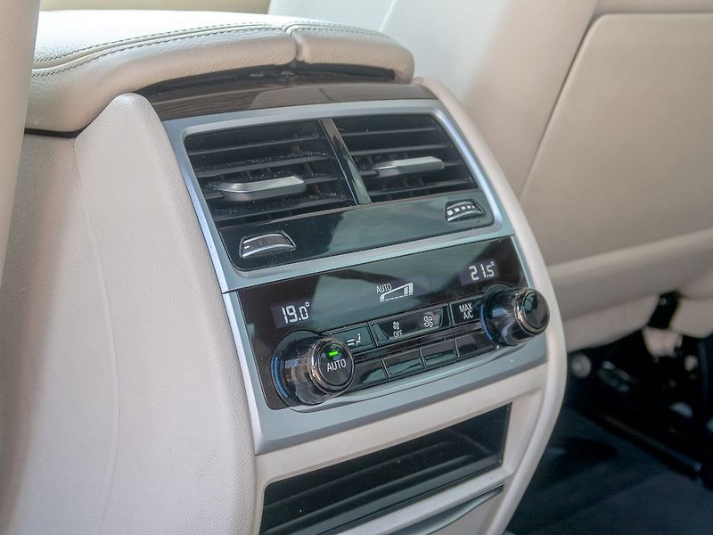 BMW Řada 7 (2018) ČR 740D 235KW 4x4 - fotka 49 z 60