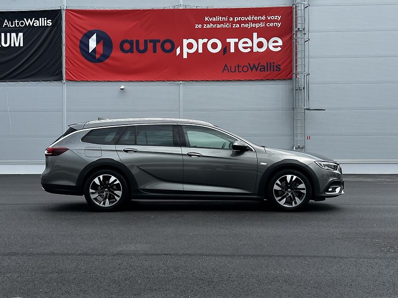 Opel Insignia 2.0CDTI 125kW Aut. Exclusive T - fotka 3 z 30