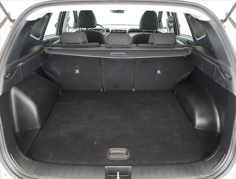 Hyundai Tucson (2022) 1.6 T-GDI 48V MHEV - fotka 18 z 19