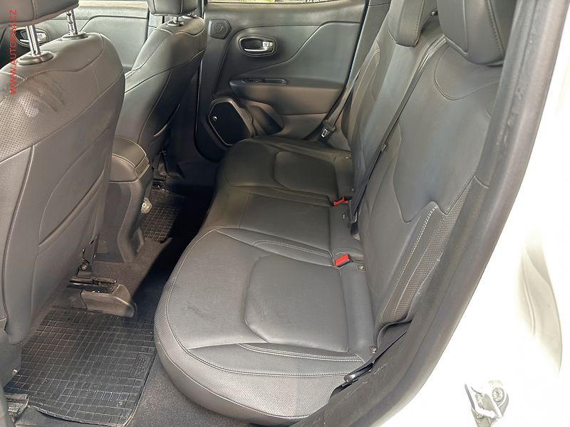 Jeep Renegade (2018) 1.0 T-GDi, Limited, navi - fotka 10 z 18