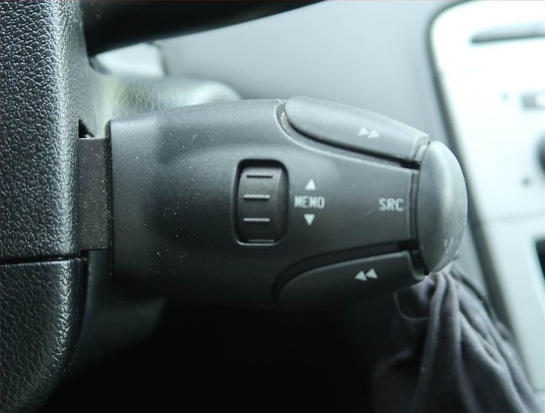 Peugeot 308 (2008) 1.6 THP, 7 míst, po STK - fotka 16 z 17