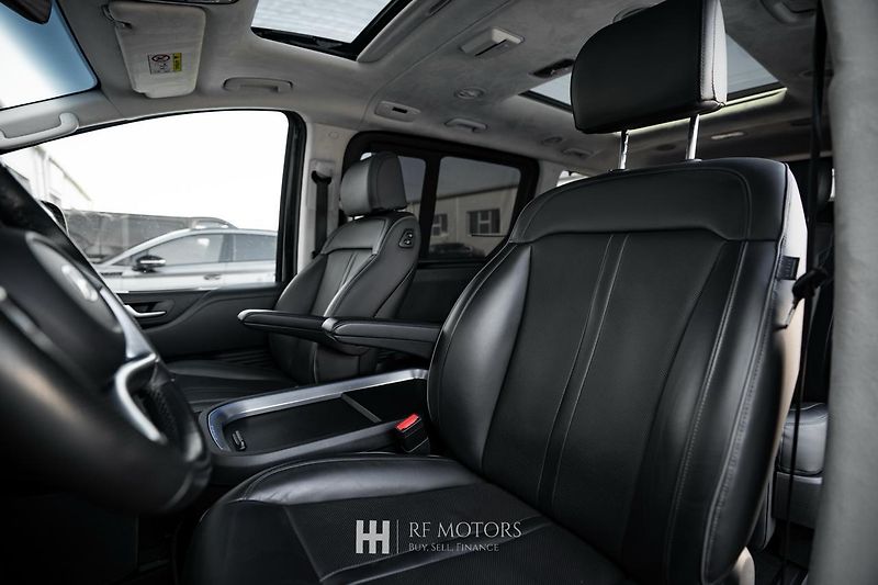 Hyundai Staria (2023) 2.2 CRDi Luxury 4x4 130kW - fotka 22 z 54