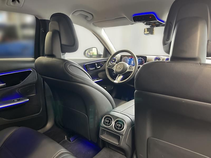 Mercedes-Benz Třídy C 220d 4MATIC kombi Avantgarde - fotka 22 z 22