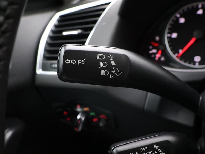 Audi Q5 2,0 TDI 125kW Quattro S-Tronic - fotka 17 z 31