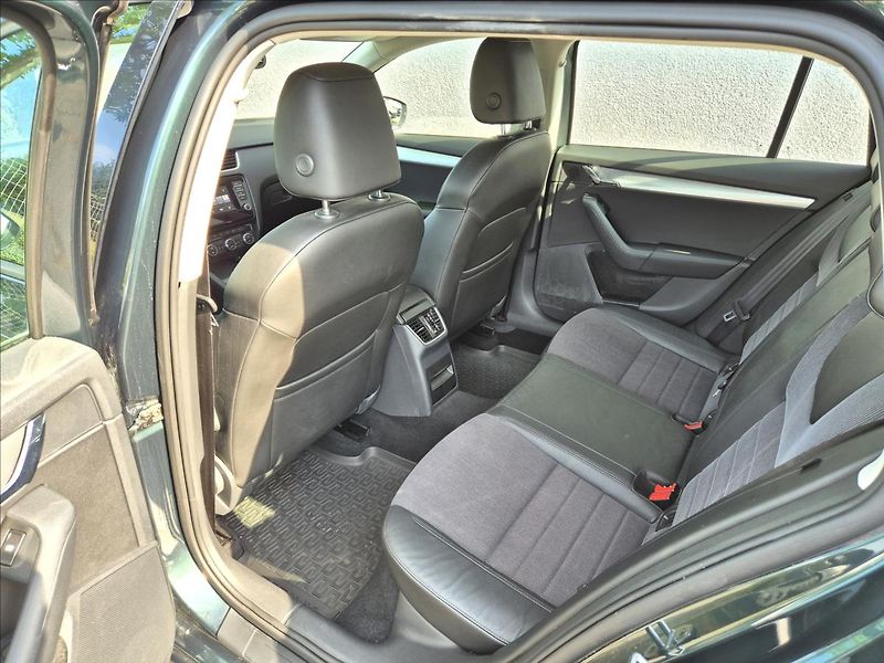 Škoda Octavia 2,0 TDI 110Kw El.Kufr Webasto! - fotka 15 z 30
