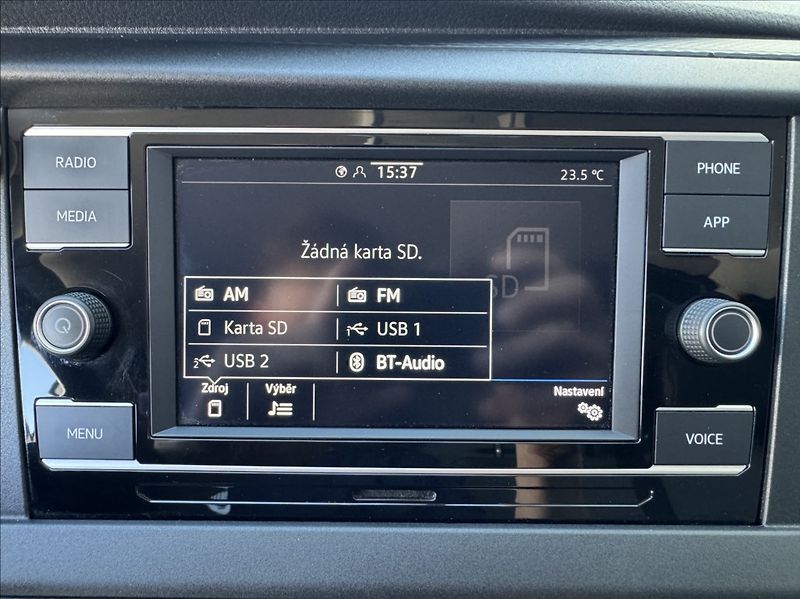 Volkswagen Transporter 2,0 TDI DSG LONG DPH 1.maj ČR - fotka 39 z 50