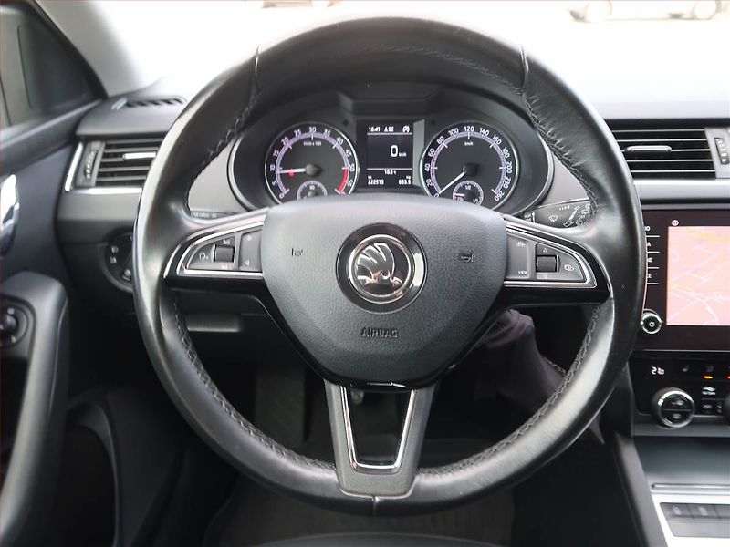 Škoda Octavia (2018) 1.6 TDI, Serv.kniha, Navi - fotka 15 z 16