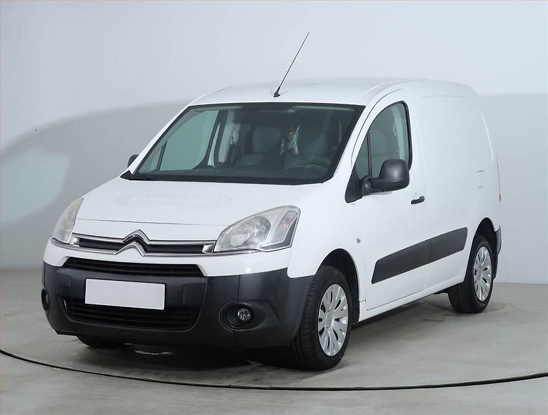 Citroën Berlingo (2014) 1.6 HDi, 3Místa, ČR, 1Maj - fotka 2 z 15