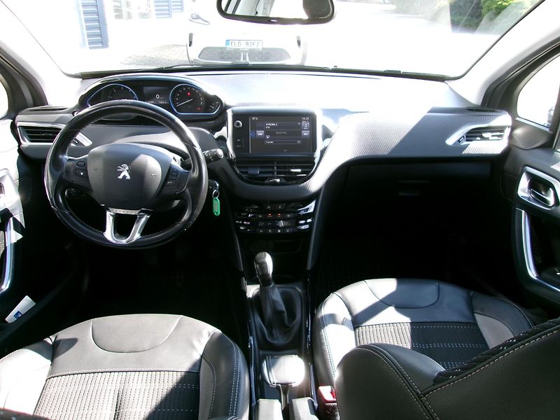 Peugeot 2008 1.6 HDI - fotka 9 z 22
