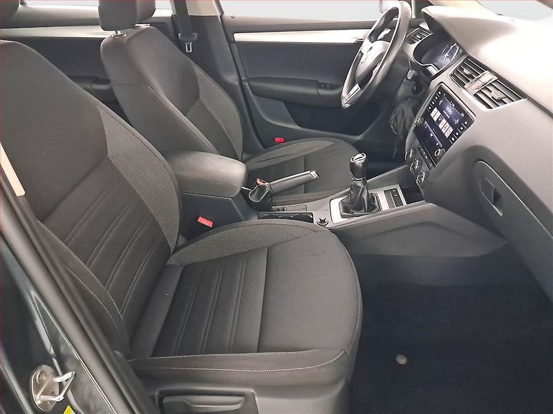 Škoda Octavia (2017) 1.4 TSI CNG, Tempomat - fotka 9 z 18
