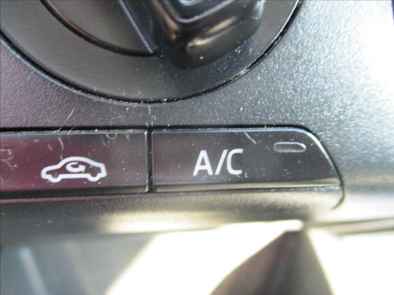 Škoda Fabia 1,0 TSI,klima,servis,DPH,CZ, - fotka 28 z 39