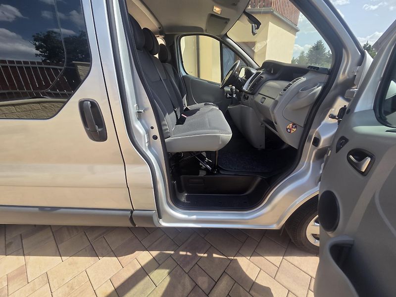 Opel Vivaro (2011) 2.0CDTI 84Kw  9-Míst - fotka 25 z 40