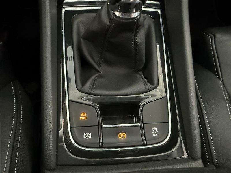 Škoda Karoq 2,0   TDI 110kW,4X4,SERVISKA - fotka 21 z 25