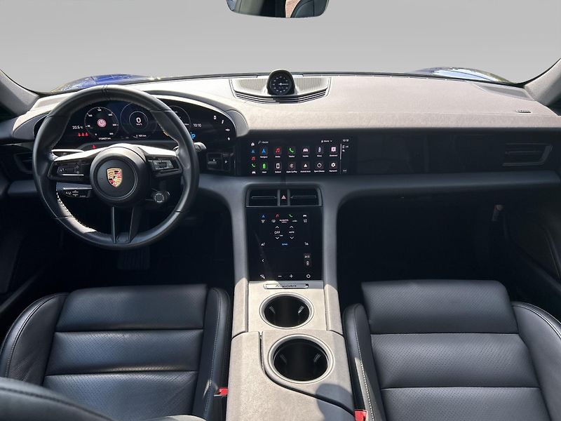 Porsche Taycan 4S - fotka 18 z 30