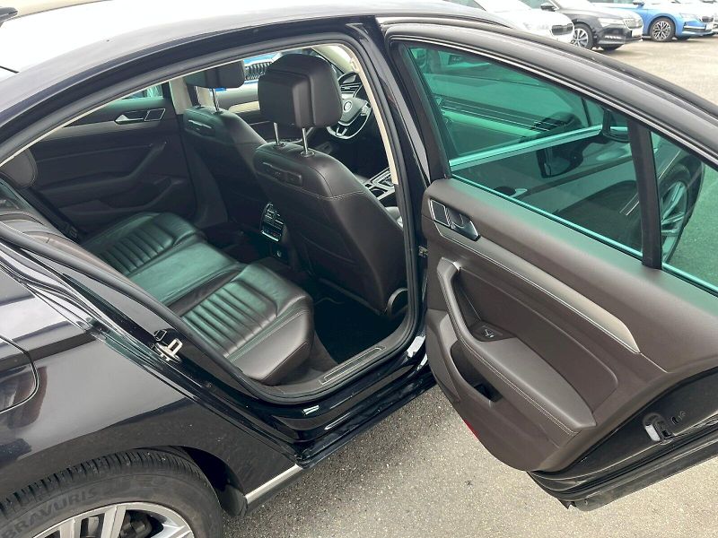 Volkswagen Passat (2015) 2.0 TDI / 176 kW 4x4 - fotka 13 z 28