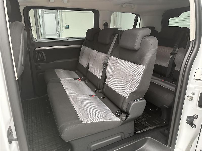 Citroën SpaceTourer 2,0 BlueHDi 145 M Feel CZ - fotka 13 z 38