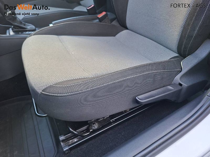 Škoda Rapid (2013) 1.4 TSI,DSG,90kW,Elegance - fotka 12 z 25