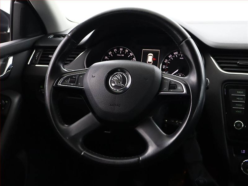 Škoda Octavia (2014) Greenline 1.6 TDI, Serv.kniha - fotka 13 z 15