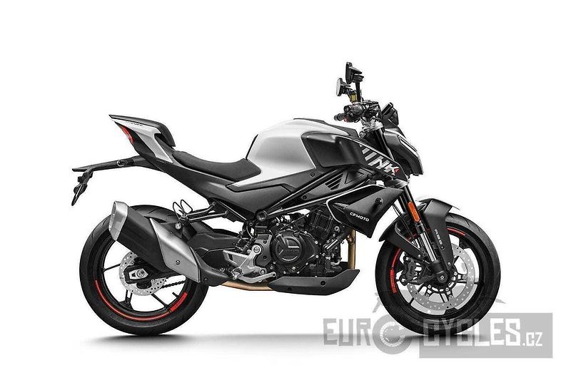 CFMOTO 450 NK (2026) - fotka 1 z 20