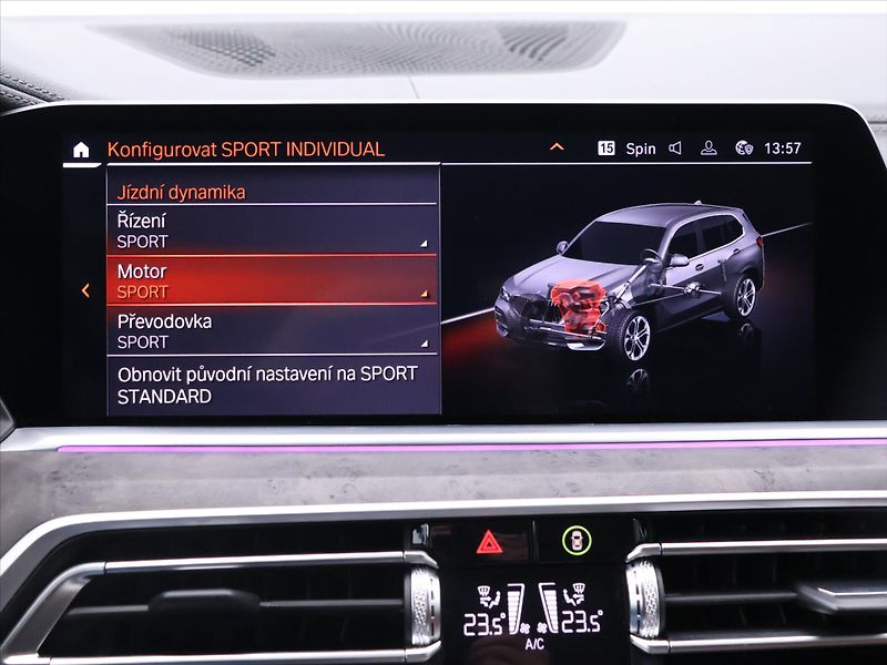 BMW X5 3,0 210kW XDrive30d CZ DPH - fotka 25 z 42