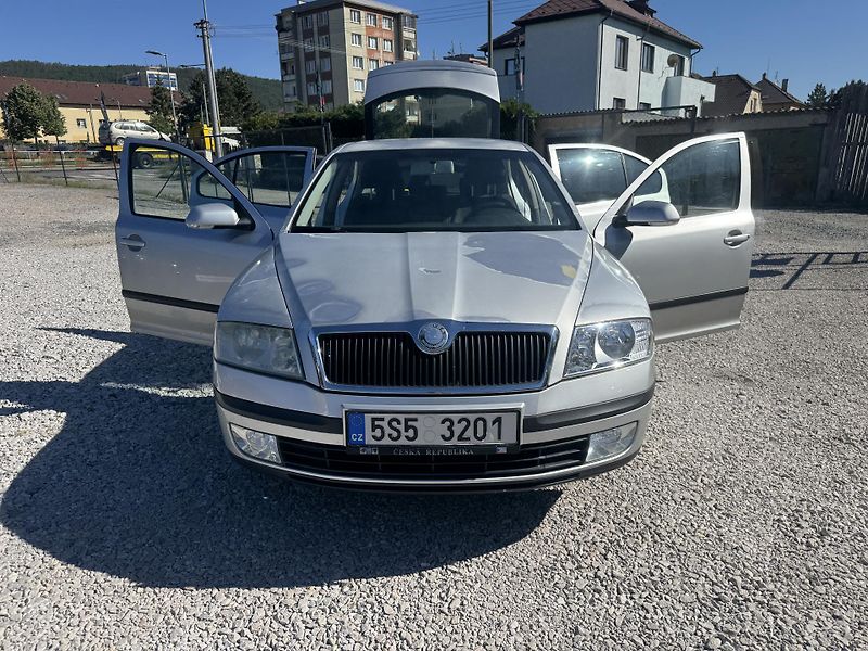 Škoda Octavia (2004) II, 1.6MPi,rezervace - fotka 10 z 32