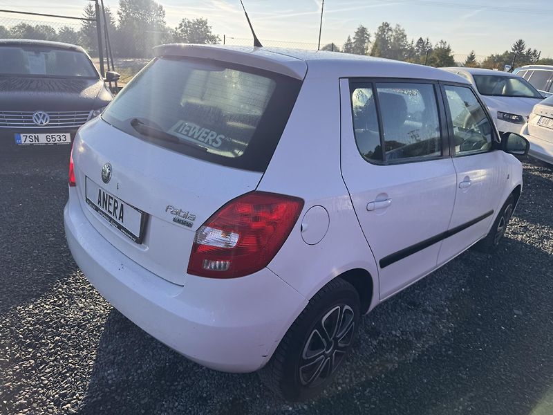 Škoda Fabia II 1.2 HTP, 44 kW - fotka 6 z 18