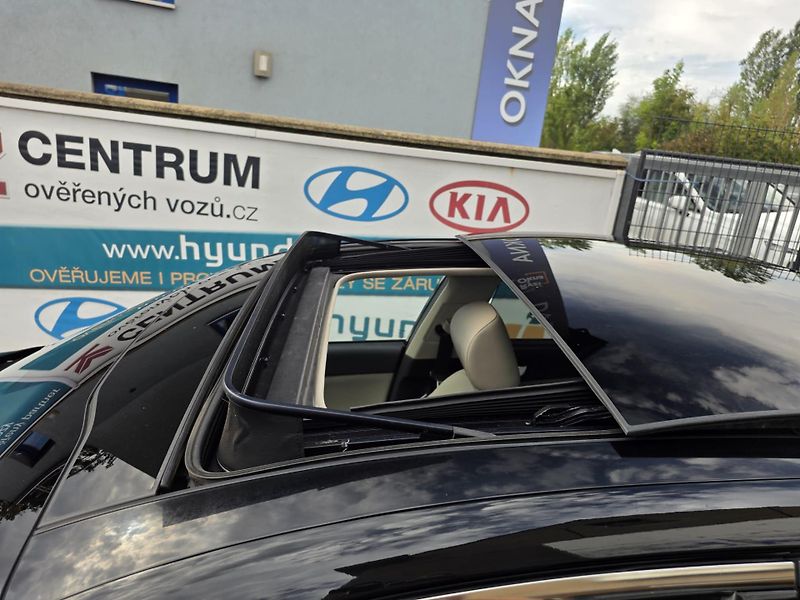 Kia Optima 1.7-PREMIUM-PANORAMA-AUTOMAT - fotka 23 z 27