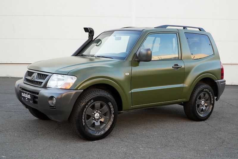Mitsubishi Pajero 3.2 Di-D 4x4 AUTOMAT - fotka 4 z 32