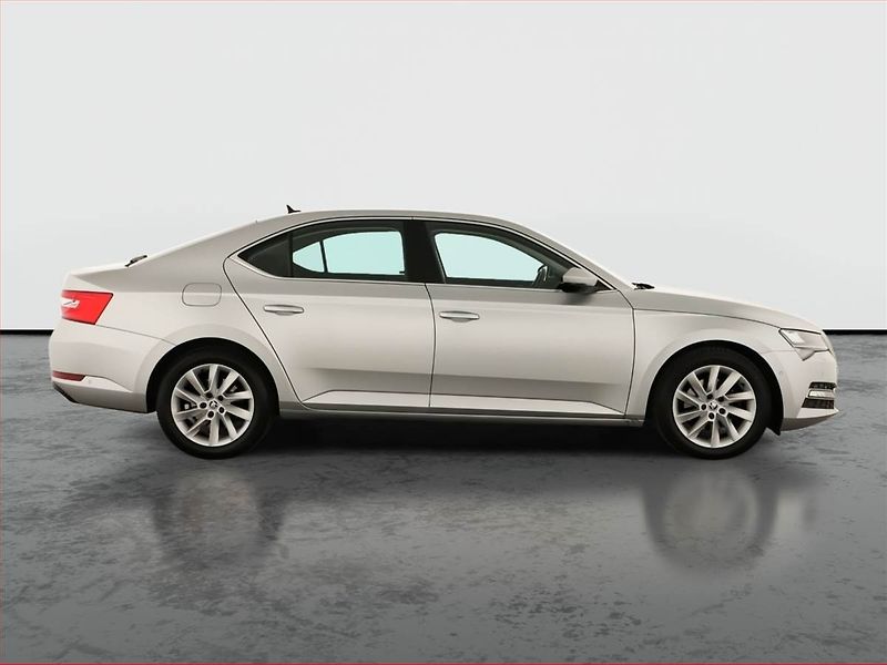Škoda Superb (2022) Style 2.0 TDI - fotka 6 z 20