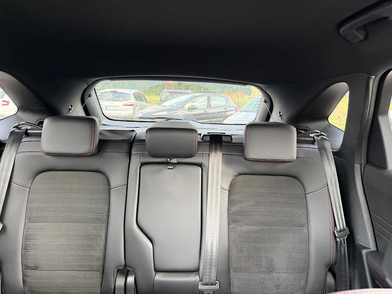Ford Kuga 2.0TDCi ST-LINE  -  140kw - fotka 18 z 25