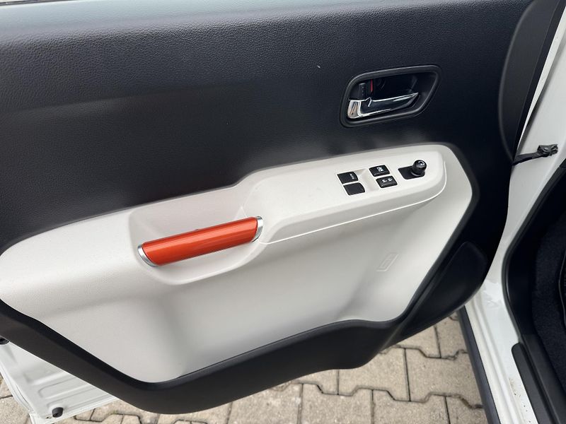 Suzuki Ignis 1,2DualJet 4x4 - fotka 8 z 15