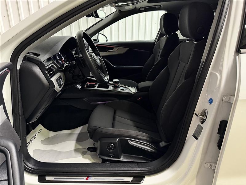 Audi A4 35TDI MHEV S-LINE MATRIX LED - fotka 34 z 46