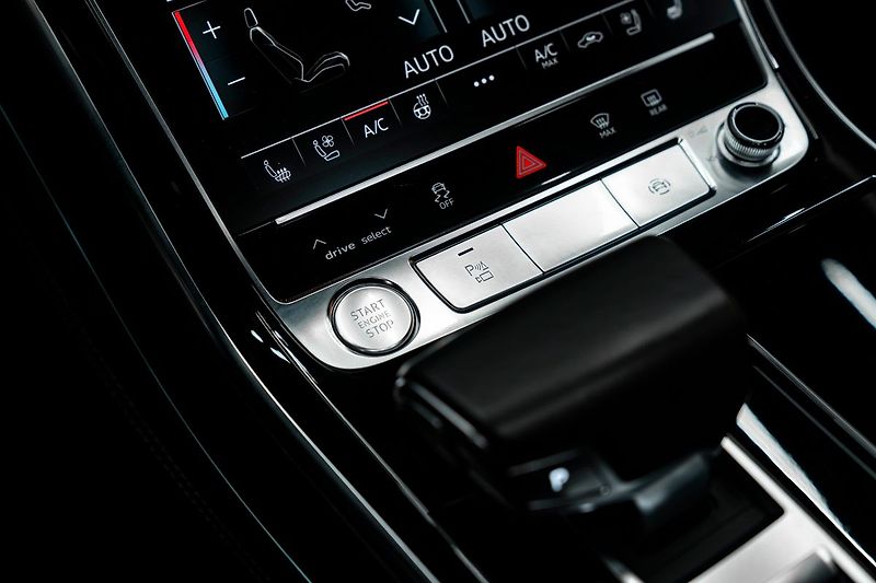 Audi A8 55 TFSI quattro - fotka 11 z 20