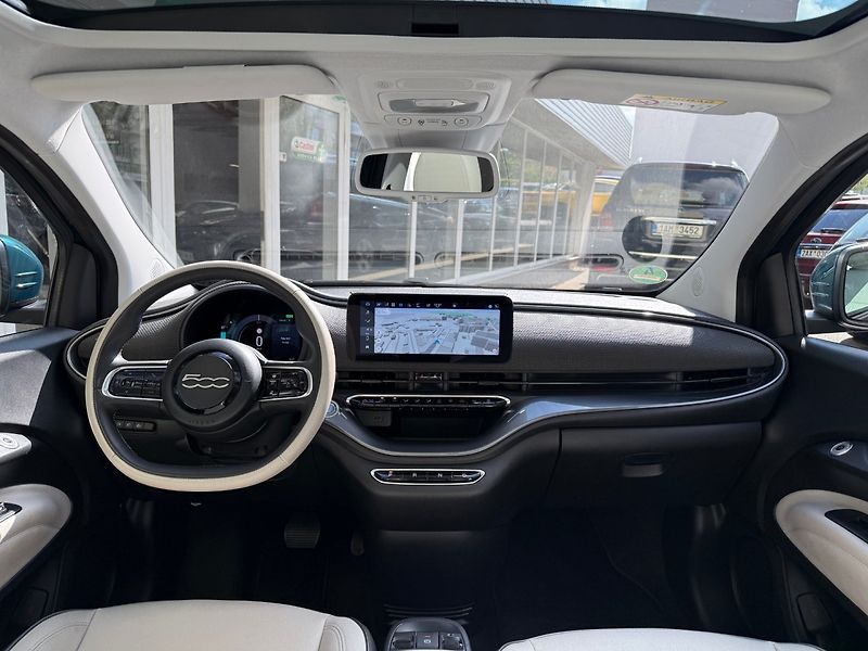Fiat 500e (2022) La Prima by Bocelli 118 HP - fotka 13 z 27