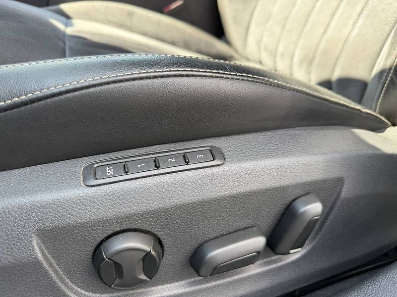 Škoda Superb combi 2,0 TDI 110 kW 7° DSG - fotka 25 z 30