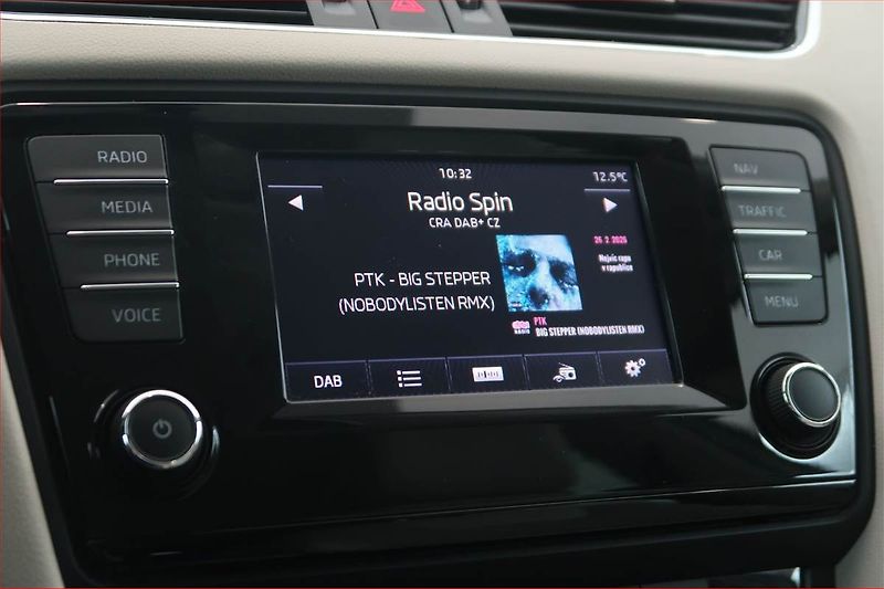 Škoda Octavia (2014) 2.0 TDI, Automat, Serv.kniha - fotka 12 z 19