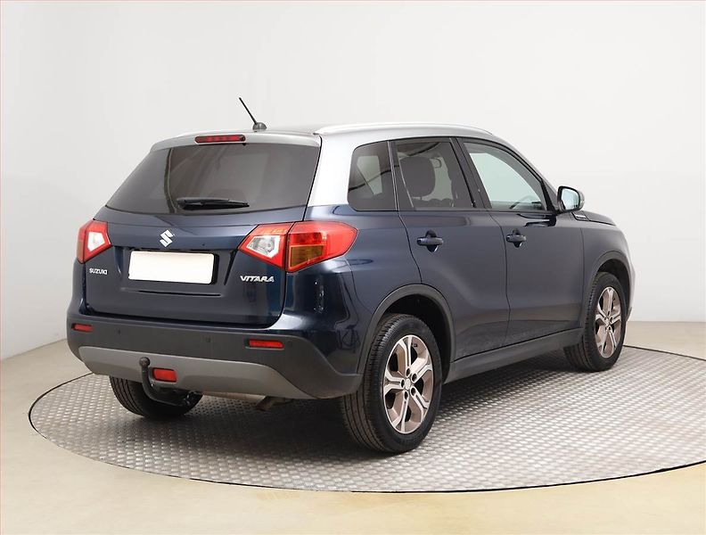 Suzuki Vitara (2017) 1.6 VVT, Kůže, Navi, Tempomat - fotka 5 z 22