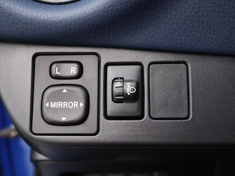 Toyota Yaris 1,5 VVT-i 82kW CZ Tažné Aut.kl - fotka 16 z 31
