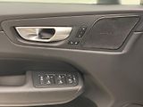 Volvo XC60 B4 AWD DARK PLUS AUT - náhled 27