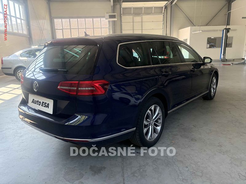 Volkswagen Passat (2019) 2.0tdi, ČR, servis.kniha, AT - fotka 2 z 3