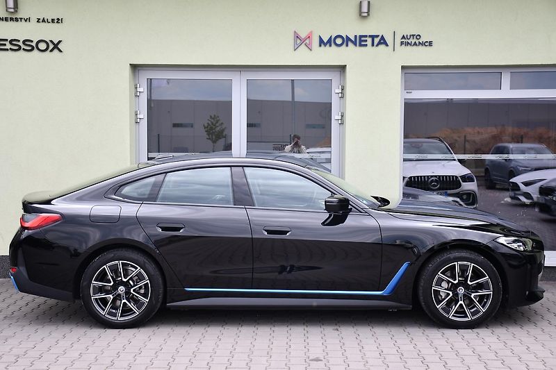 BMW i4 eDrive40 97%SoH - fotka 12 z 38