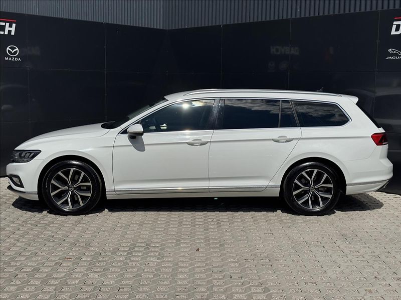 Volkswagen Passat 1,5 TSI 110kW Elegance 7DSG ČR - fotka 5 z 30