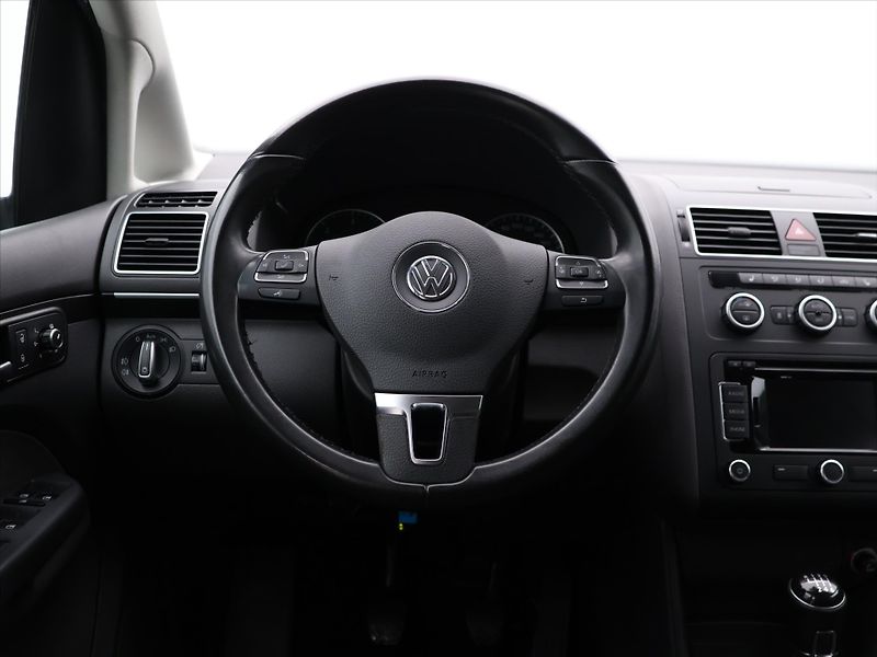 Volkswagen Touran 2,0 TDI 103kW Highline Tažné - fotka 15 z 27