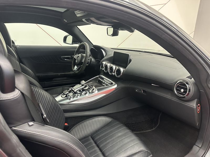 Mercedes-Benz AMG GT (2016) -S AEROKIT*PANO*KAMERA*LED*TOP - fotka 10 z 16